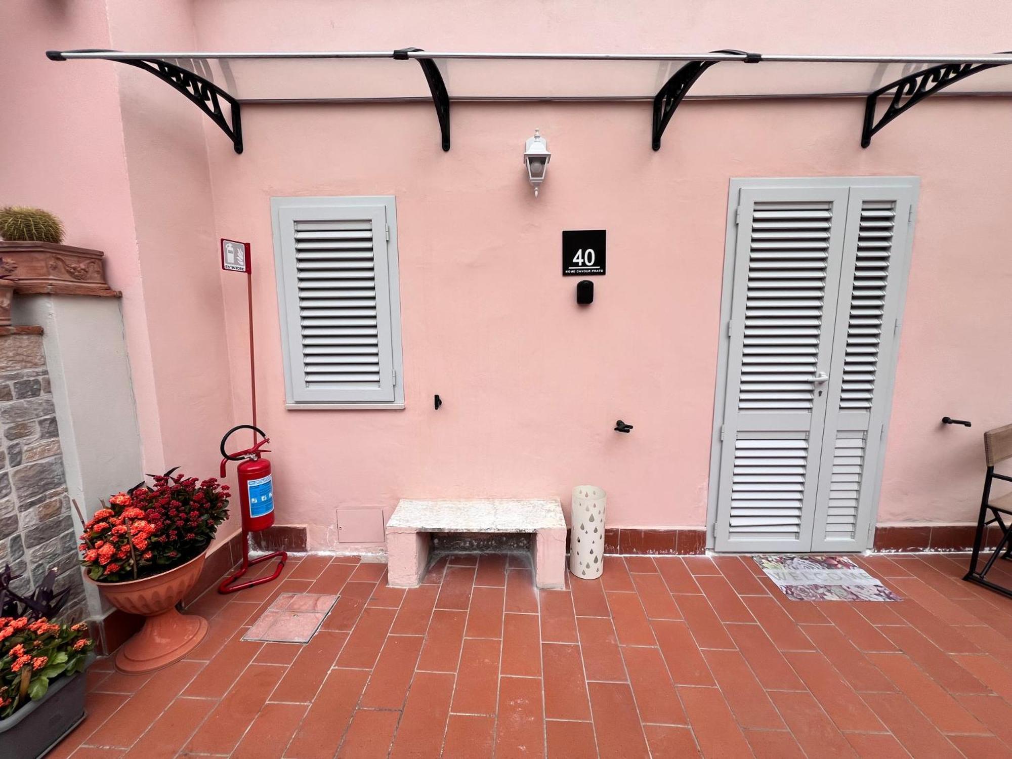 Home Cavour Prato Прато Екстериор снимка
